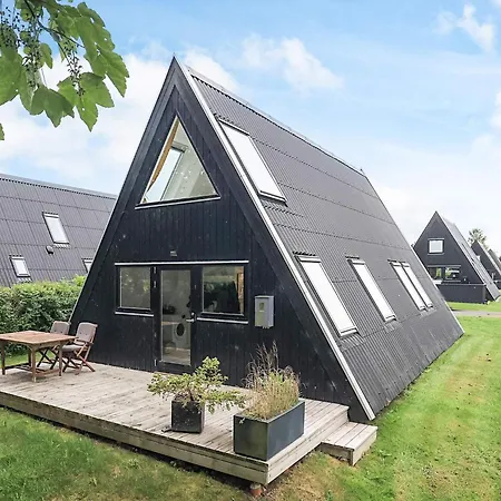 4 Star In 度假居 Farsø